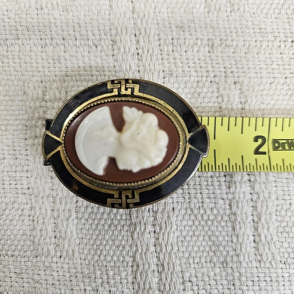 Art Deco Inspired Cameo‎ Brooch Black Enamel Gold Tone Oval Lady Portrait Pin